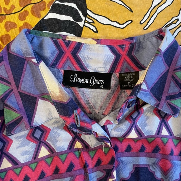 Medium Vintage Lemon Grass long-sleeve button-up shirt. - Picture 4 of 9